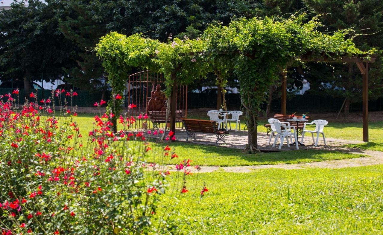 Xon'S Platja Ha Hotel Empuriabrava Eksteriør billede